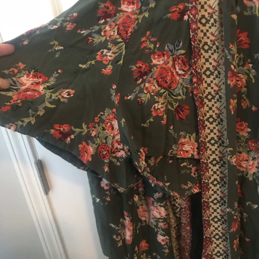 Romper - Picture 2 of 3